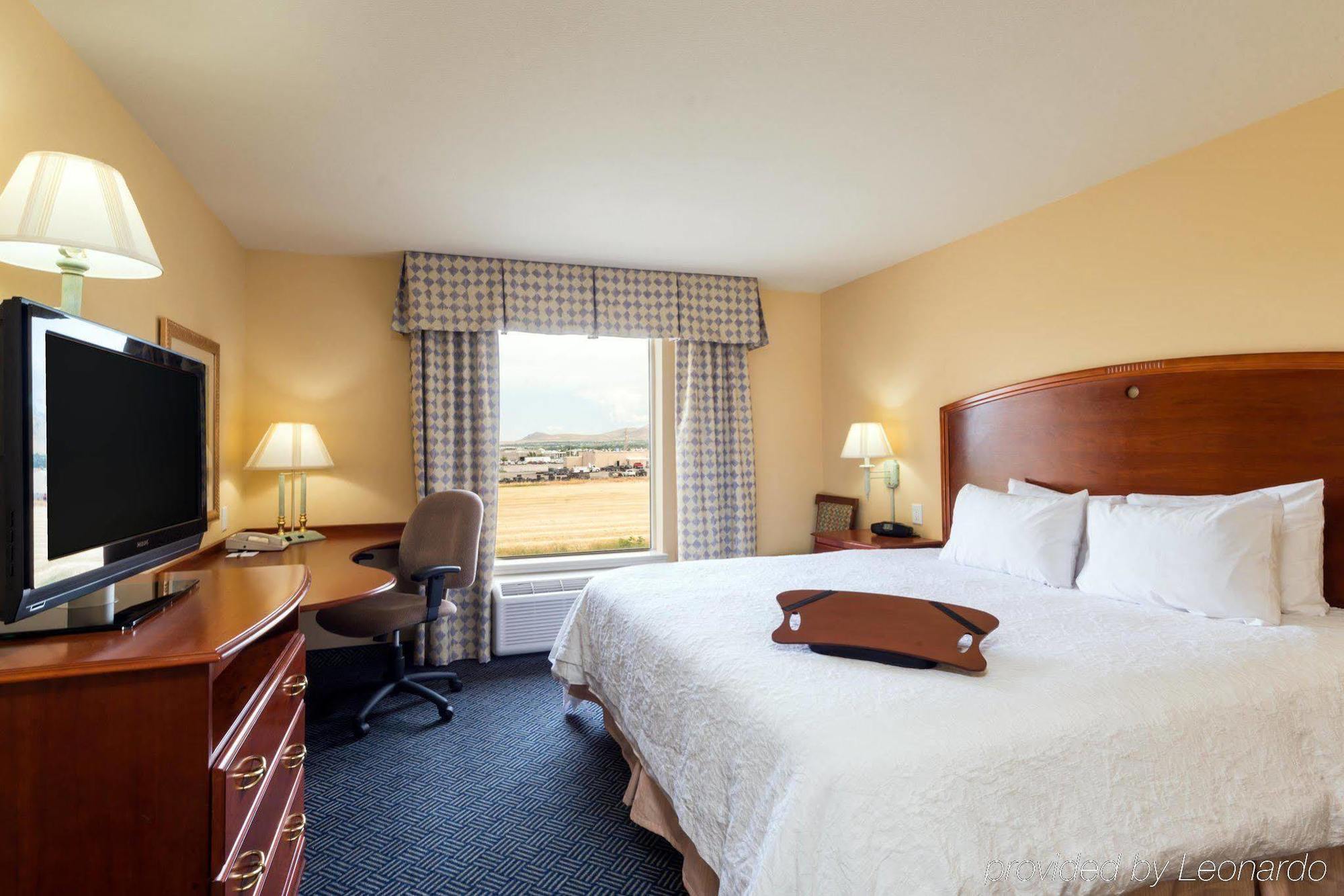 Hotel Comfort & Near Logan